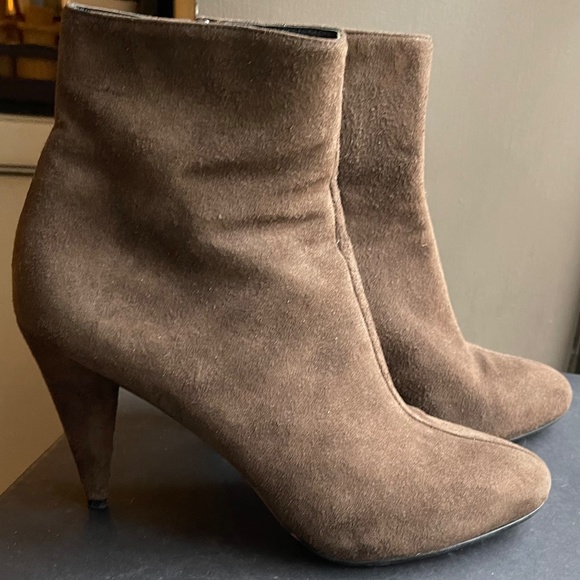 Prada Chocolate Brown Ankle Boots size 39 new heels soles in pristine condition - Picture 4 of 14